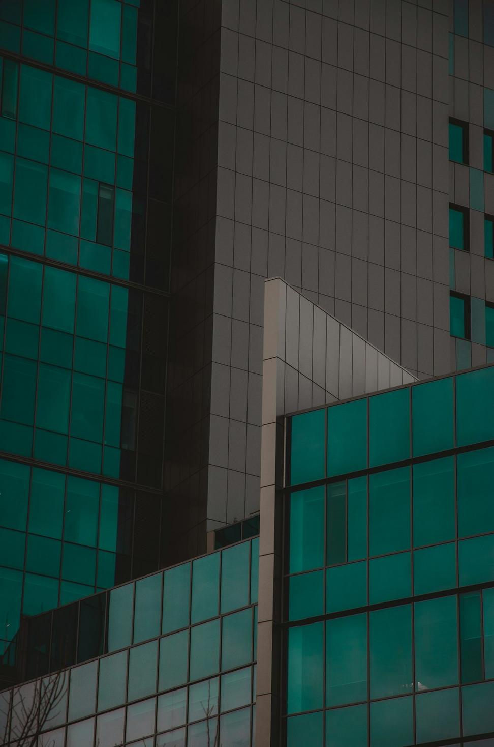 Sustainable commercial building